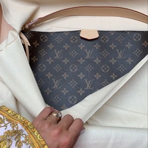 Louis Vuitton Graceful MM